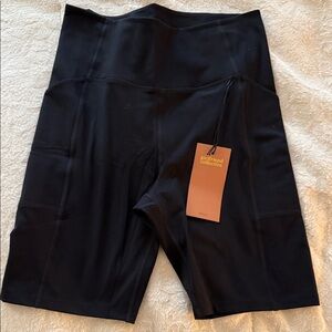 NWT Bike Shorts w/ pockets - L